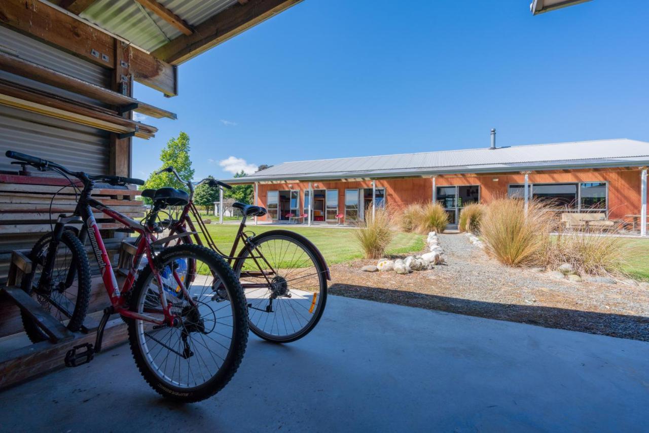 Hostel Bob & Maxines Backpackers Te Anau Zewnętrze zdjęcie