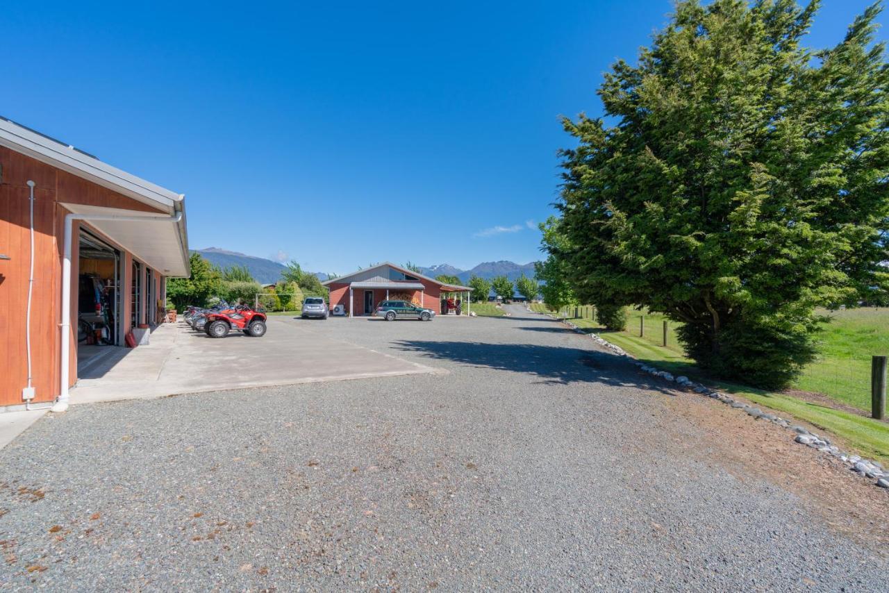 Hostel Bob & Maxines Backpackers Te Anau Zewnętrze zdjęcie